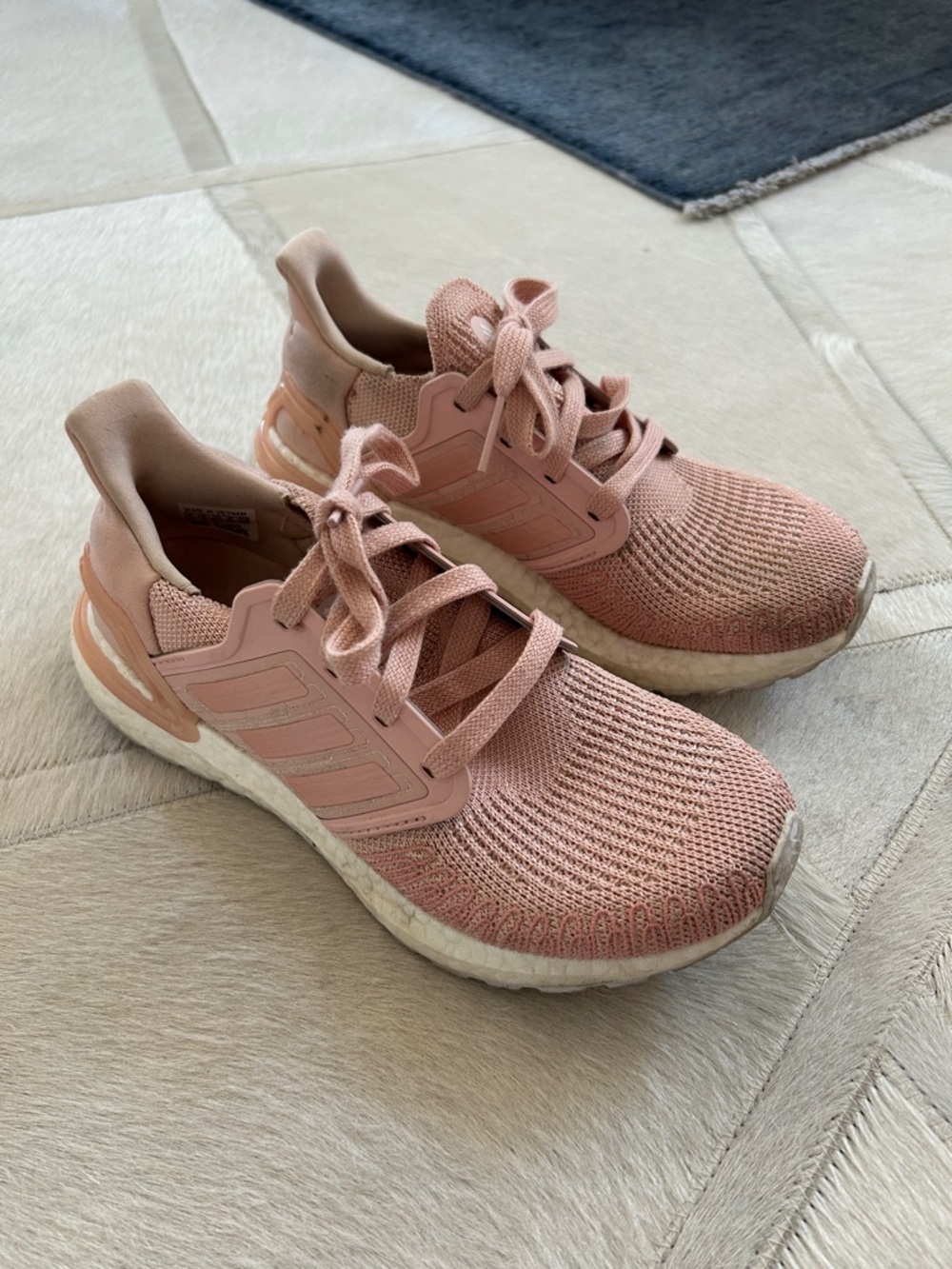 adidas Women’s Boost Running Shoes Size 5.5